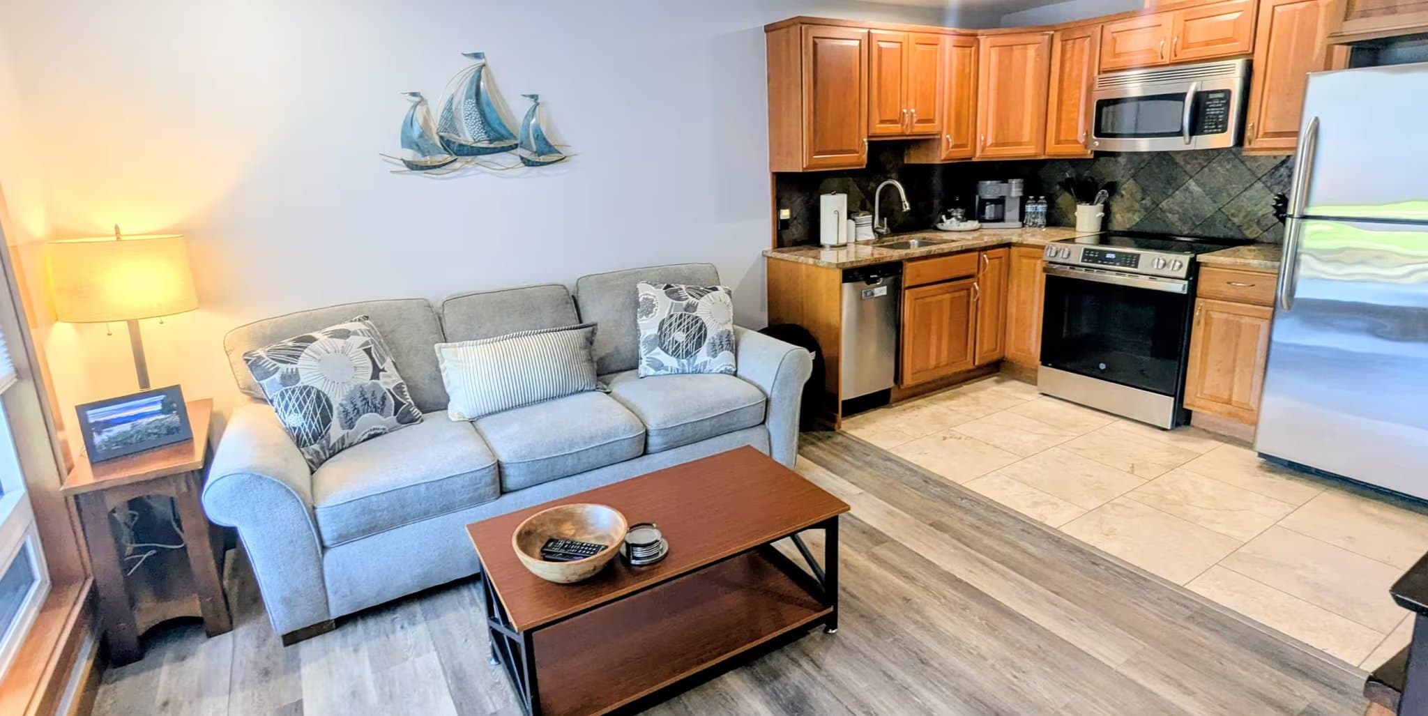 Chelan Condo: 420 W Manson Rd