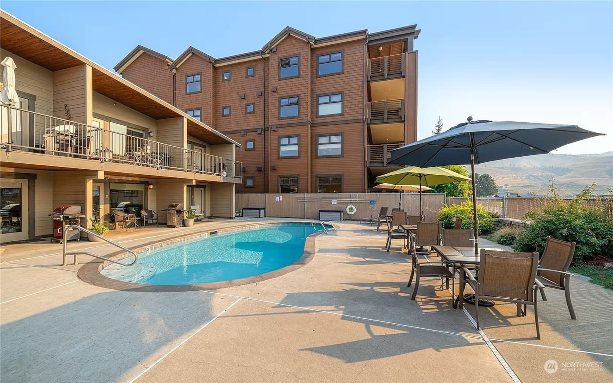 Chelan Condo: 420 W Manson Rd