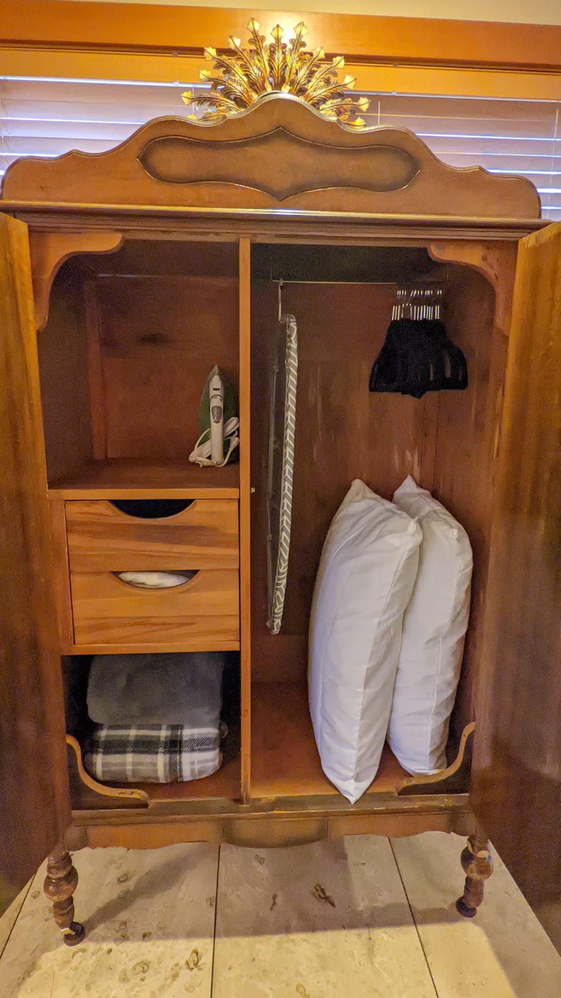 Chelan Condo: 420 W Manson Rd