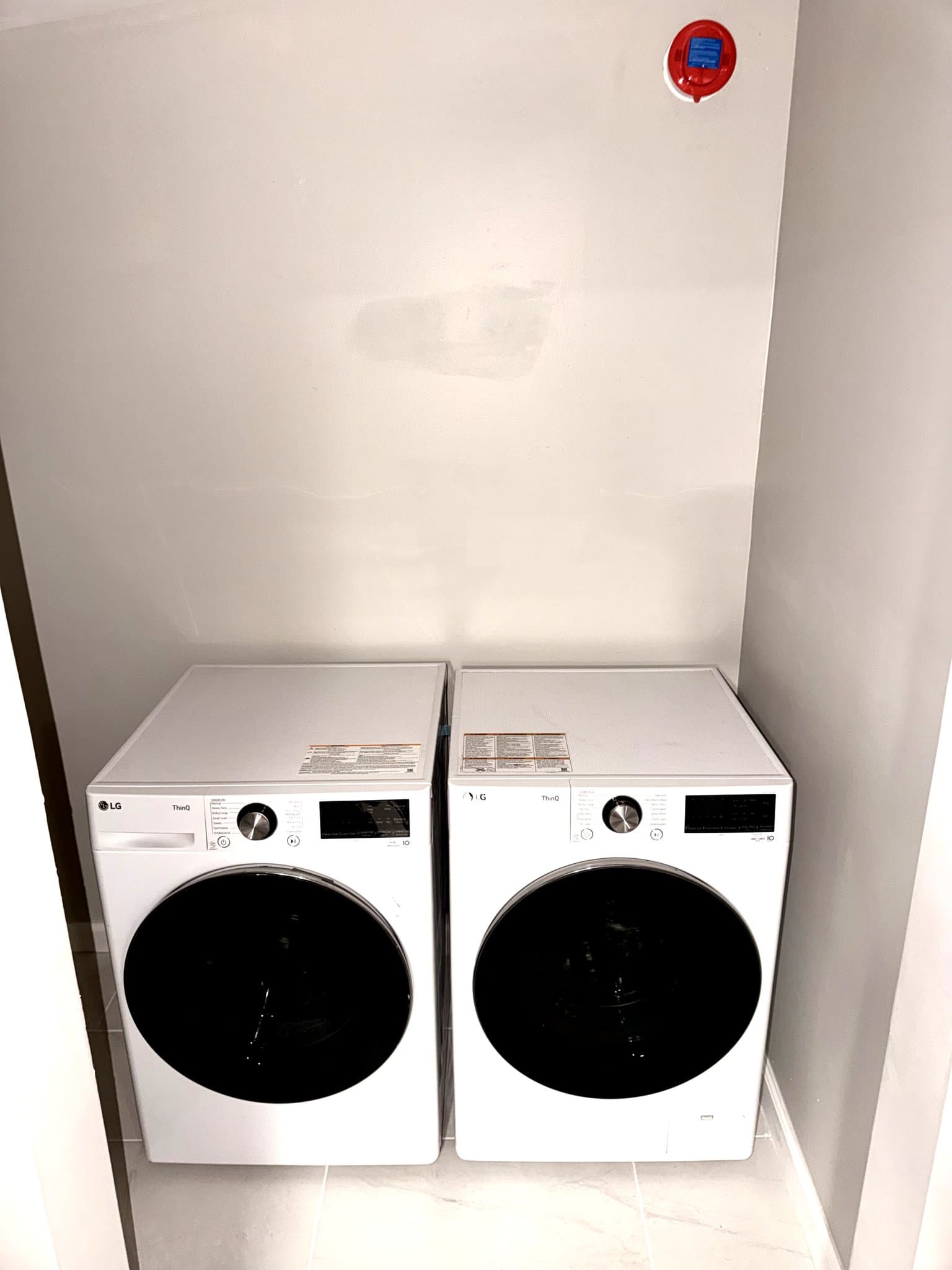 NEWARK Single Room: 390 LAFAYETTE ST