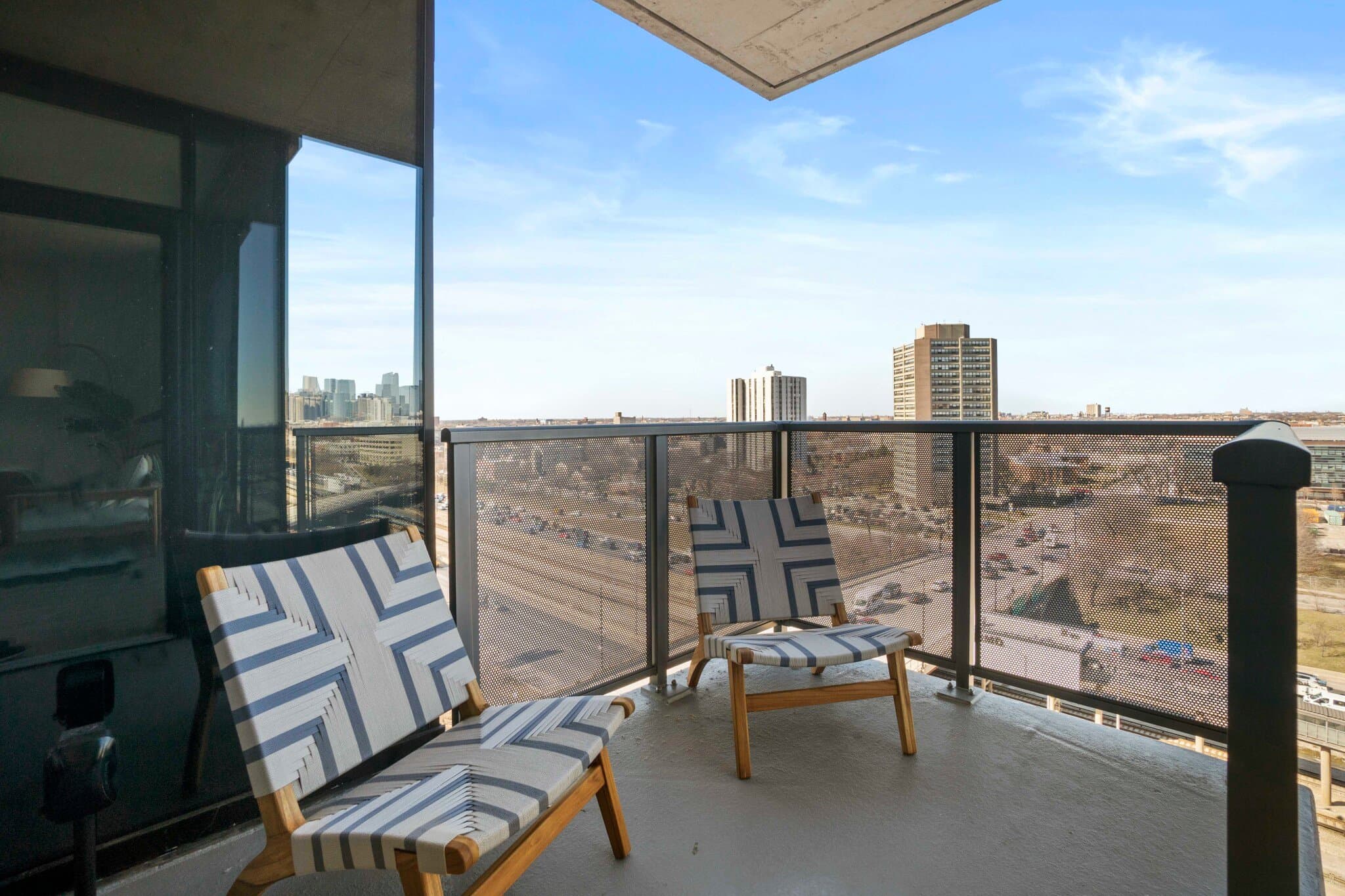 Chicago Condo: 489 S Damen Ave