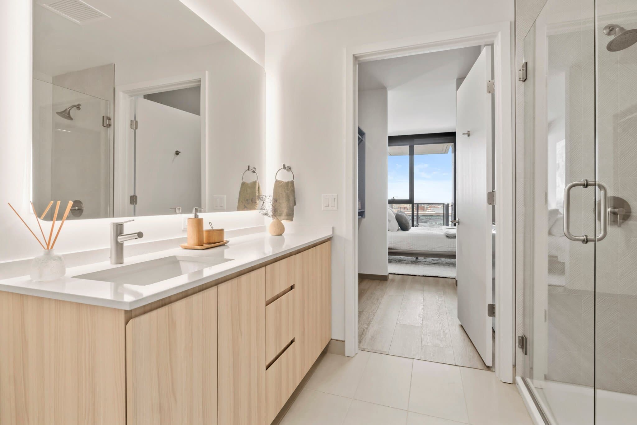 Chicago Condo: 489 S Damen Ave