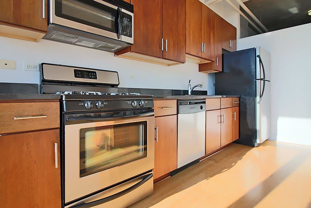 Chicago Condo: 2206 S Indiana Ave