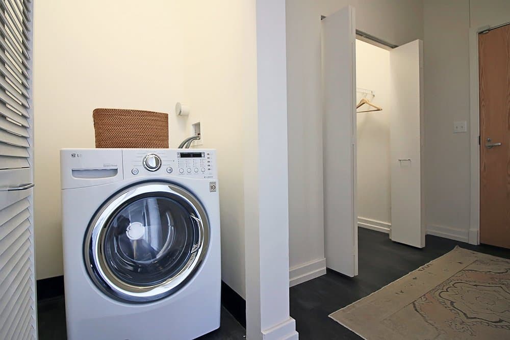 Chicago Condo: 2206 S Indiana Ave