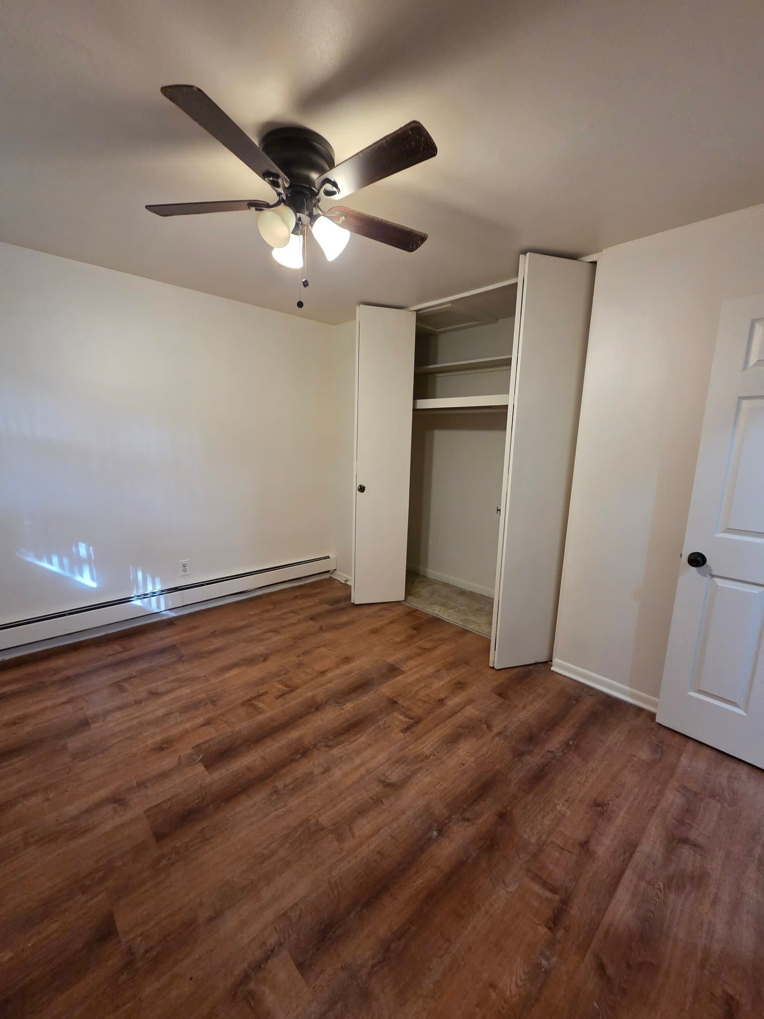 Royal Oak Apartment: 2626 Galpin Ave