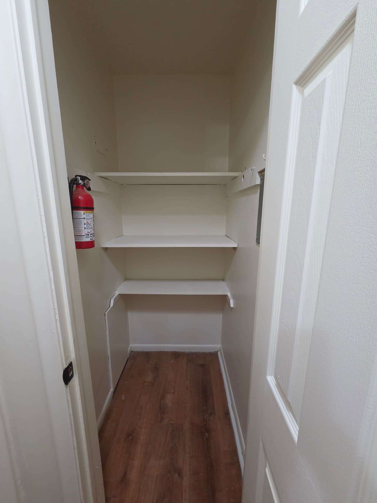 Royal Oak Apartment: 2626 Galpin Ave