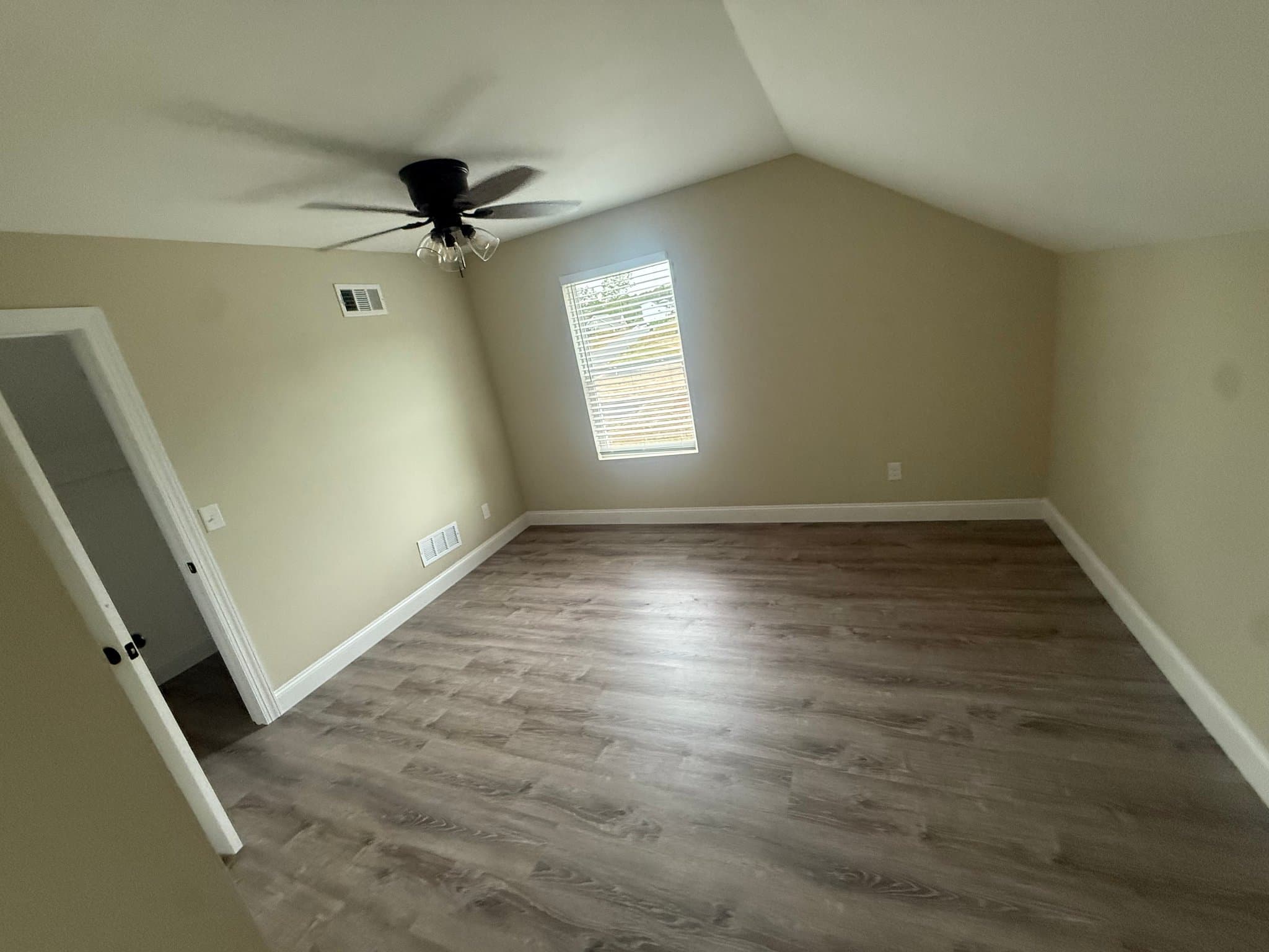 Dahlonega House: 375 Grand Oak Ln