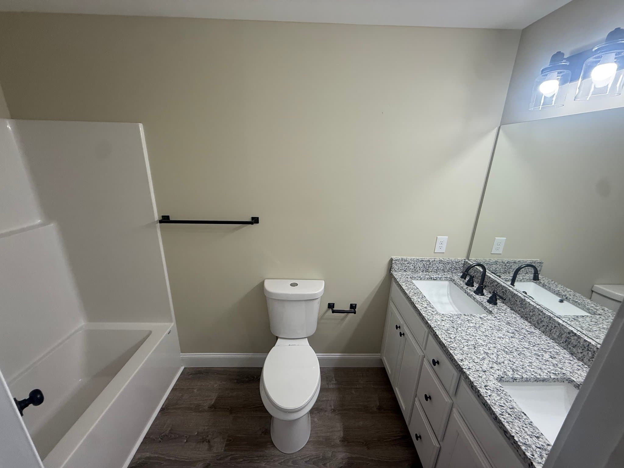 Dahlonega House: 375 Grand Oak Ln