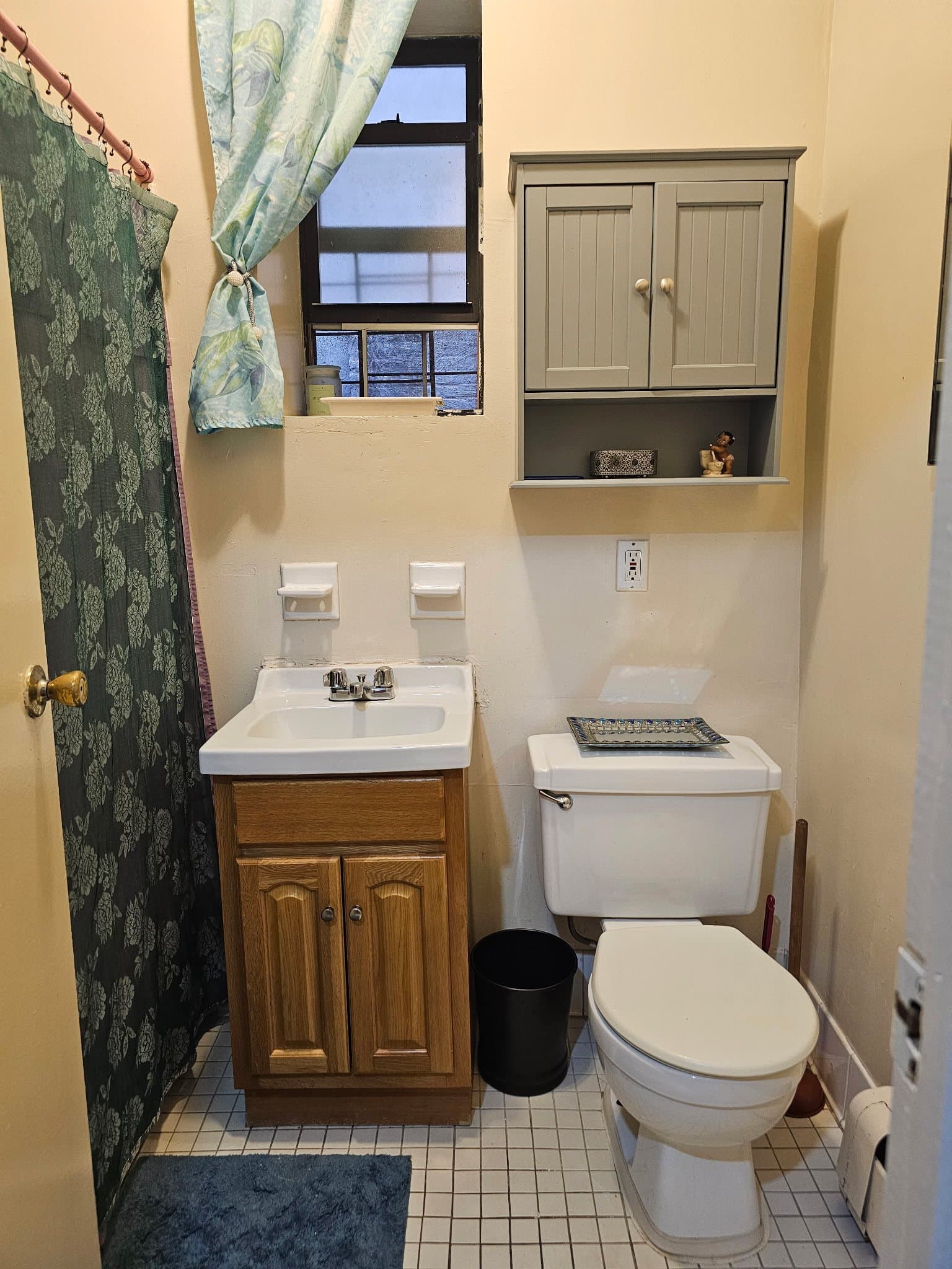 New York Apartment: 2107 Amsterdam Ave