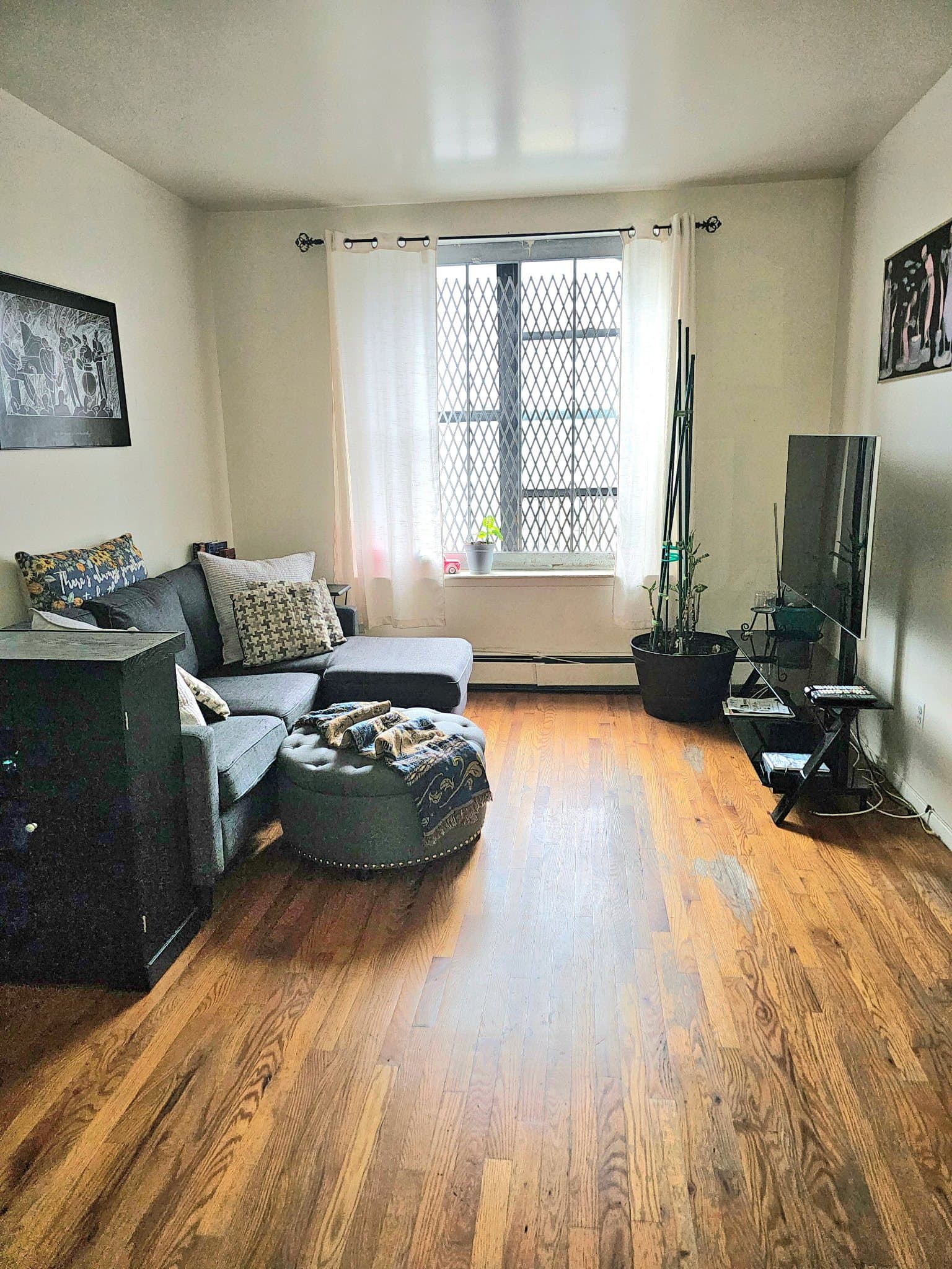 New York Apartment: 2107 Amsterdam Ave