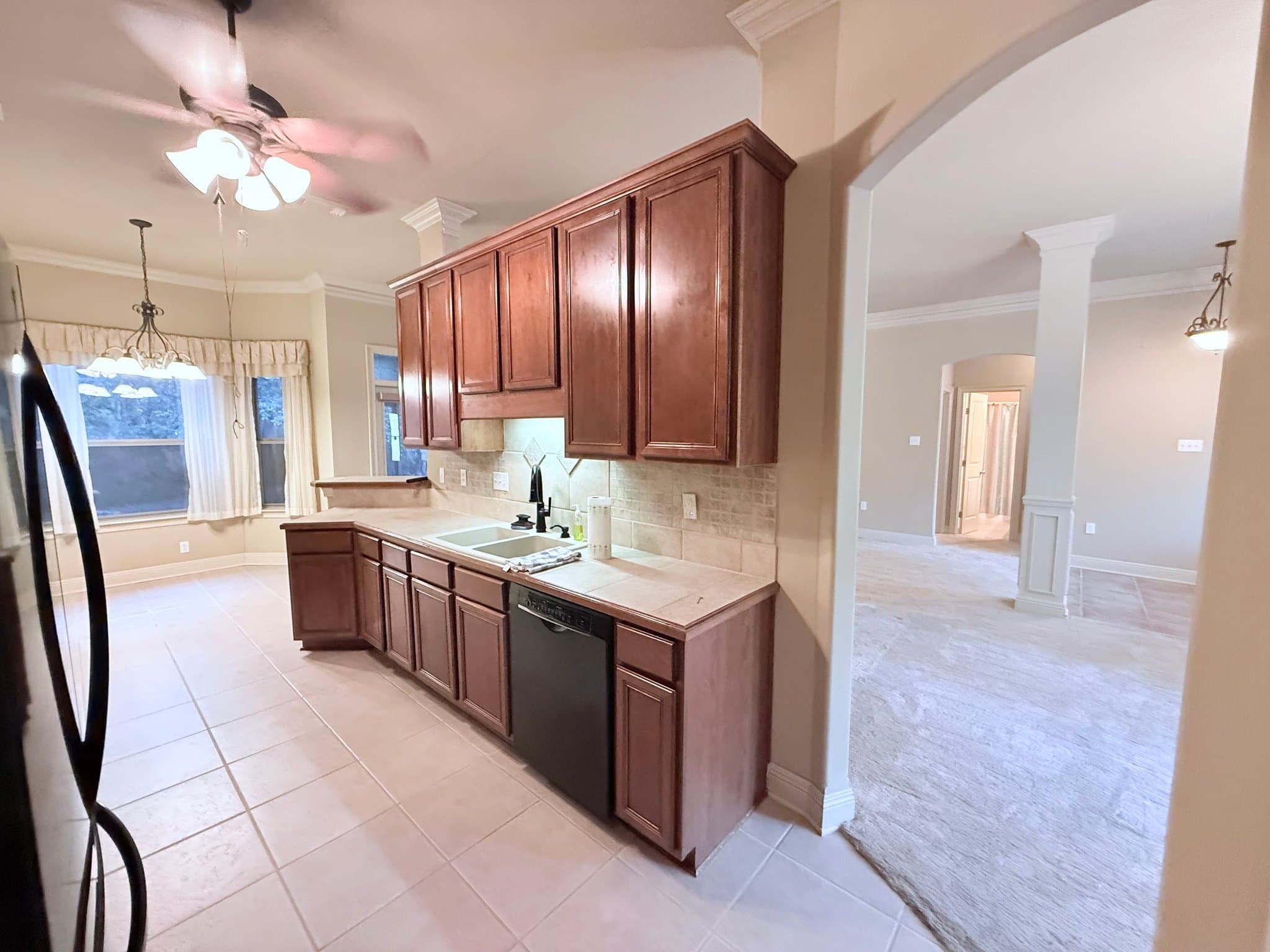 Madisonville House: 505 Loden Way