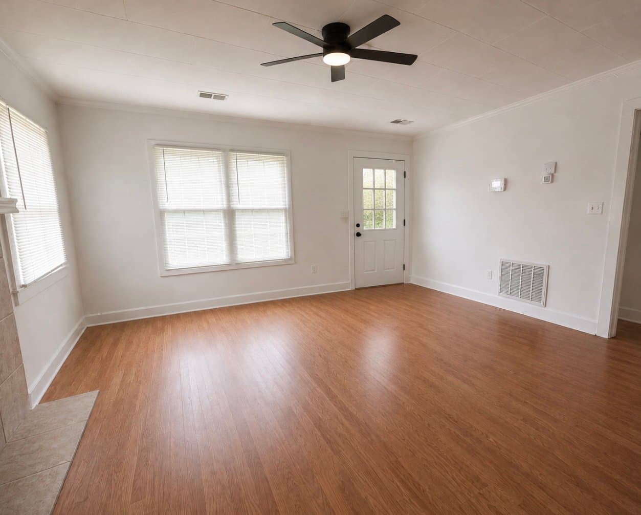 Flowery Branch House: 3803 Ridge St
