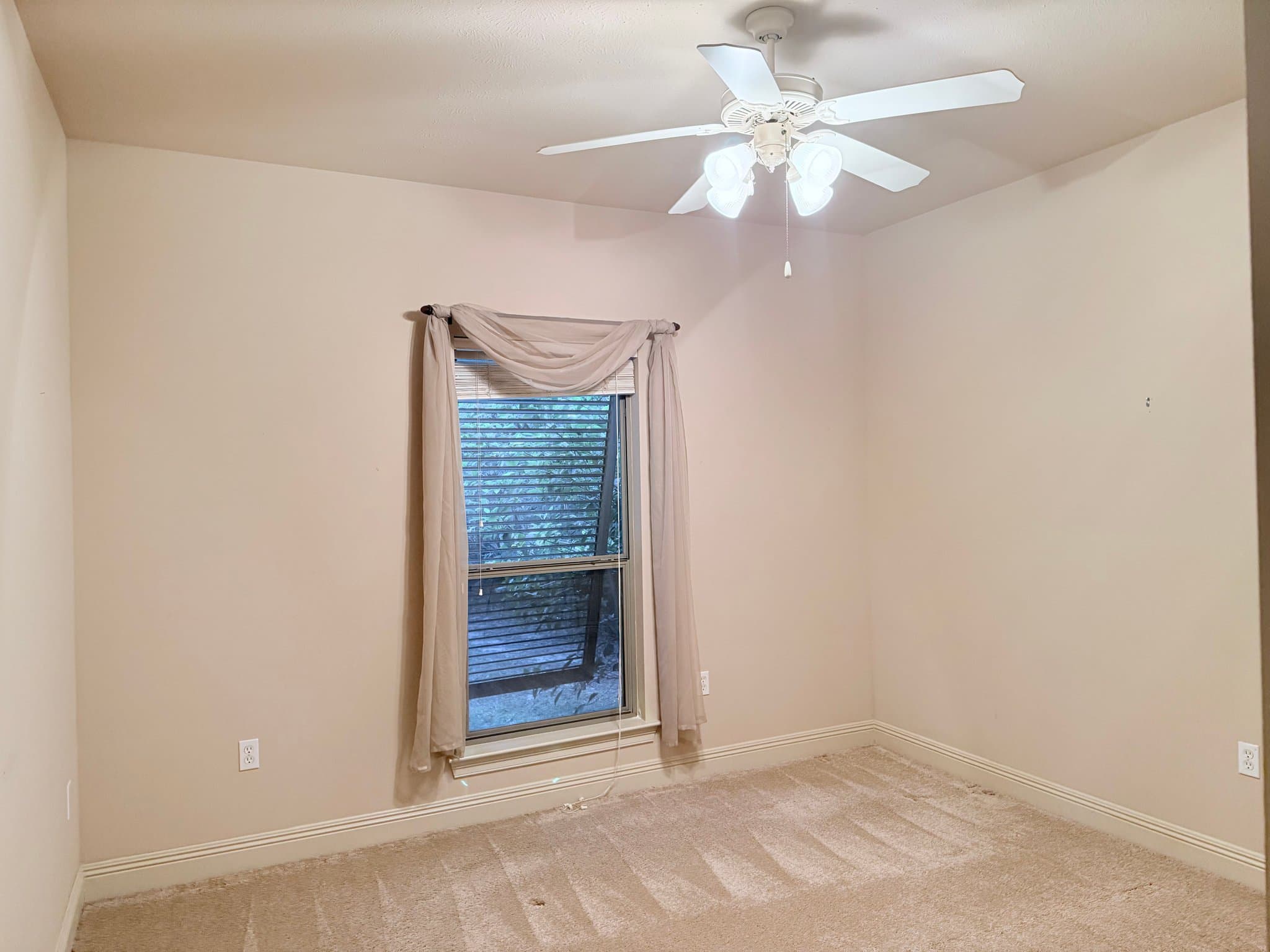 Madisonville House: 505 Loden Way