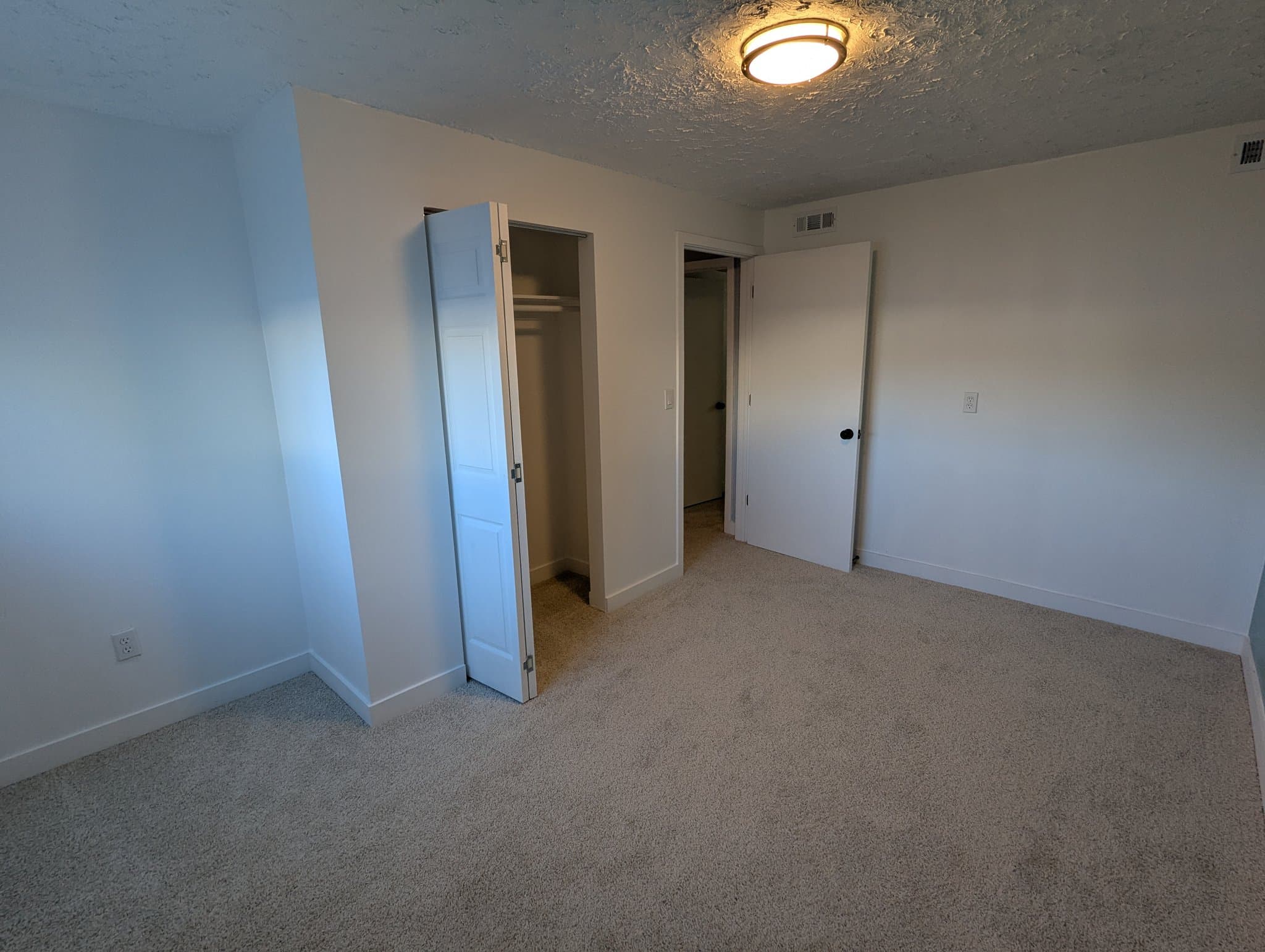 Taylorsville Single Room: 5971 South 2700 West