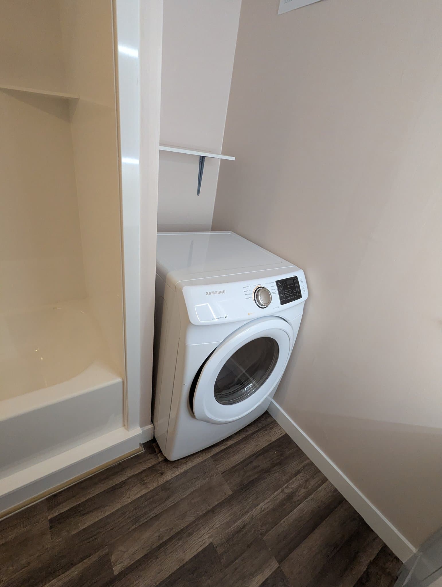 Taylorsville Single Room: 5971 South 2700 West
