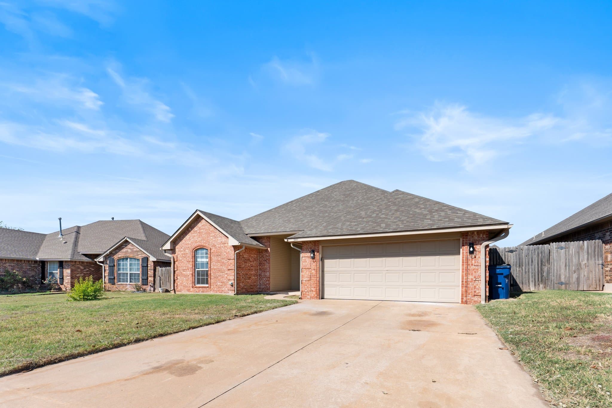 Mustang House: 341 E Plantation Ter