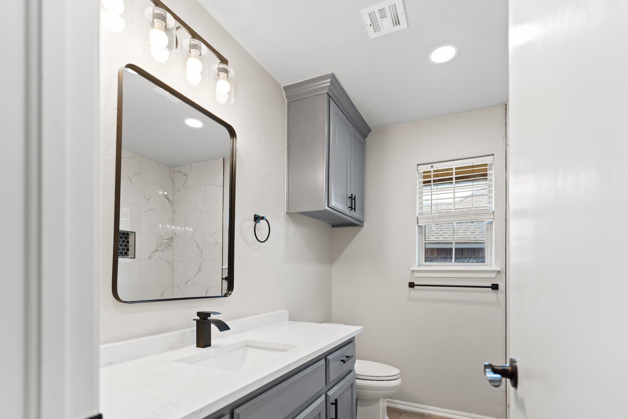 Mustang House: 341 E Plantation Ter