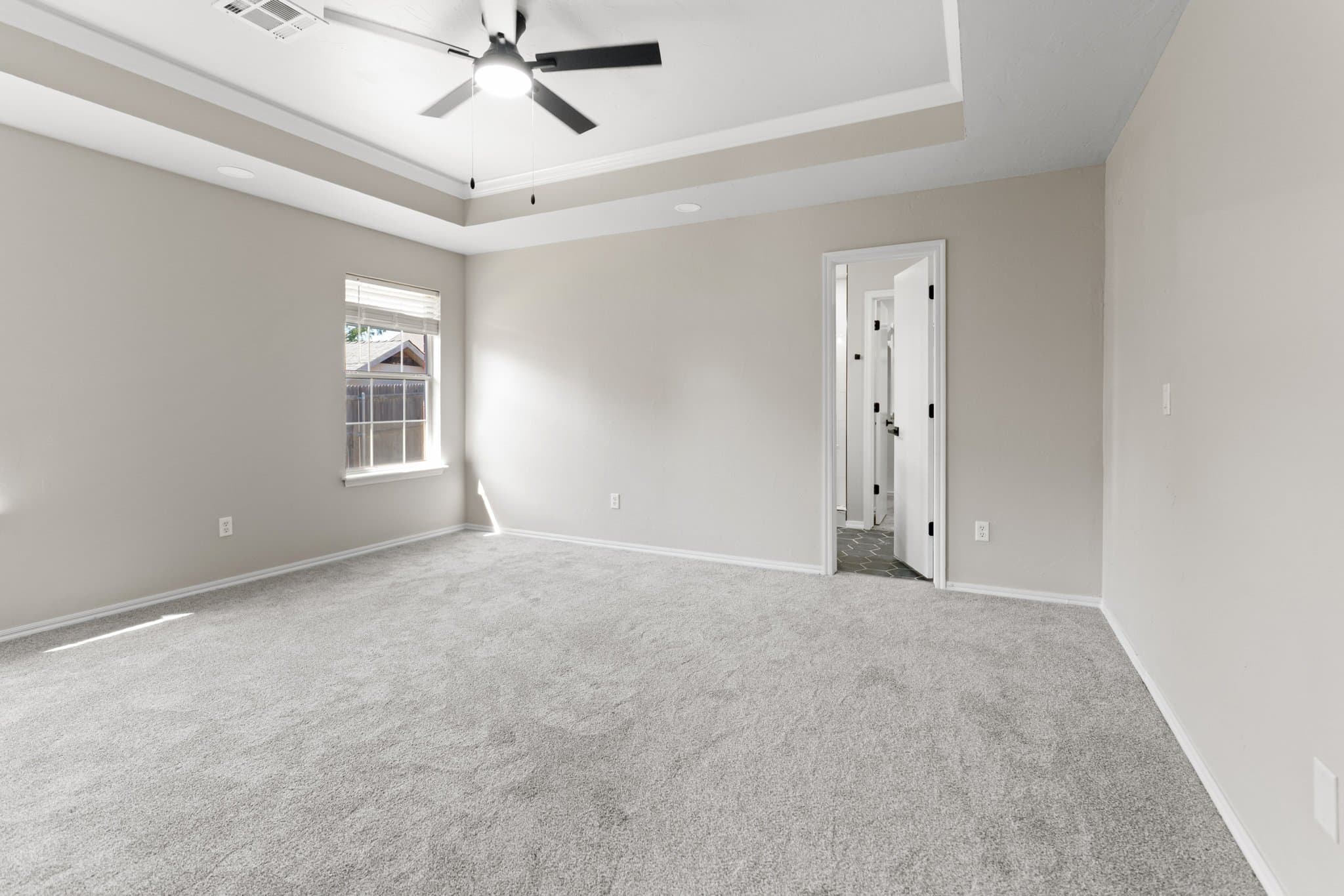 Mustang House: 341 E Plantation Ter