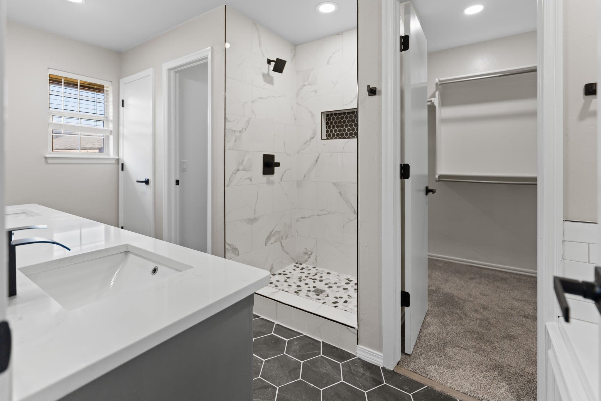 Mustang House: 341 E Plantation Ter