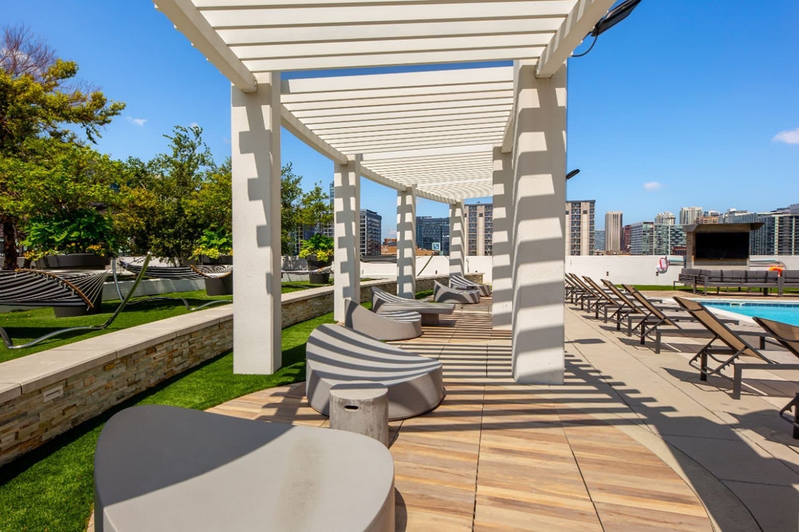 Chicago Condo: 201 S Halsted St