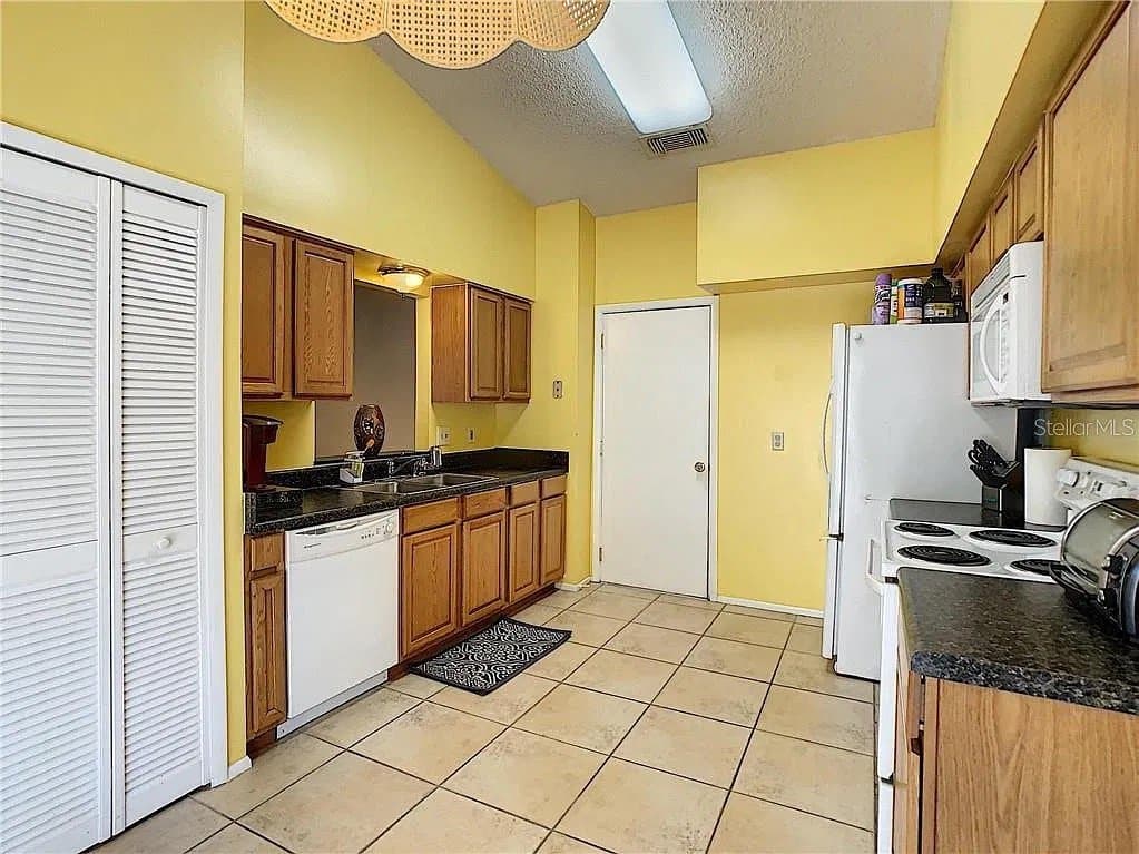 Ocoee House: 1512 Prairie Lake Blvd