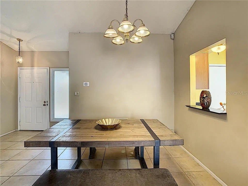 Ocoee House: 1512 Prairie Lake Blvd