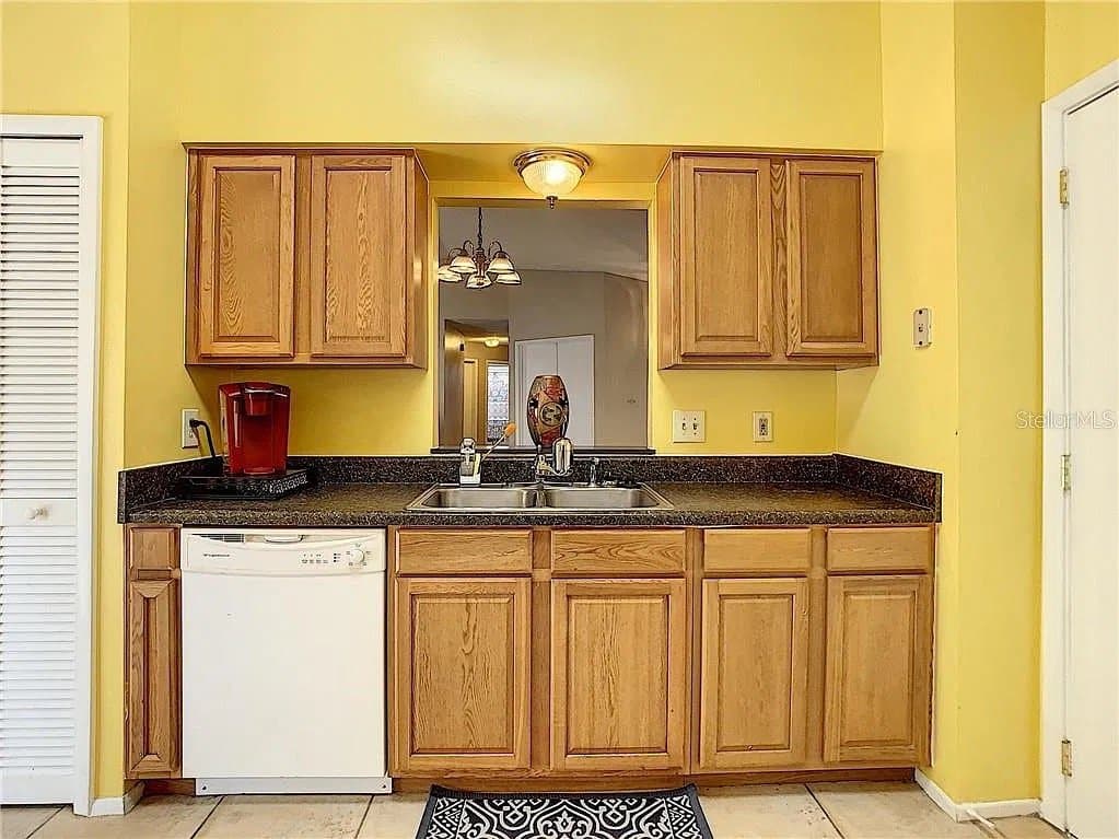 Ocoee House: 1512 Prairie Lake Blvd