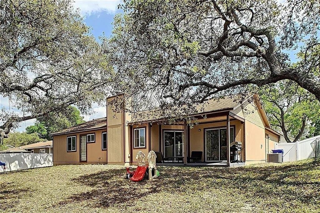 Ocoee House: 1512 Prairie Lake Blvd