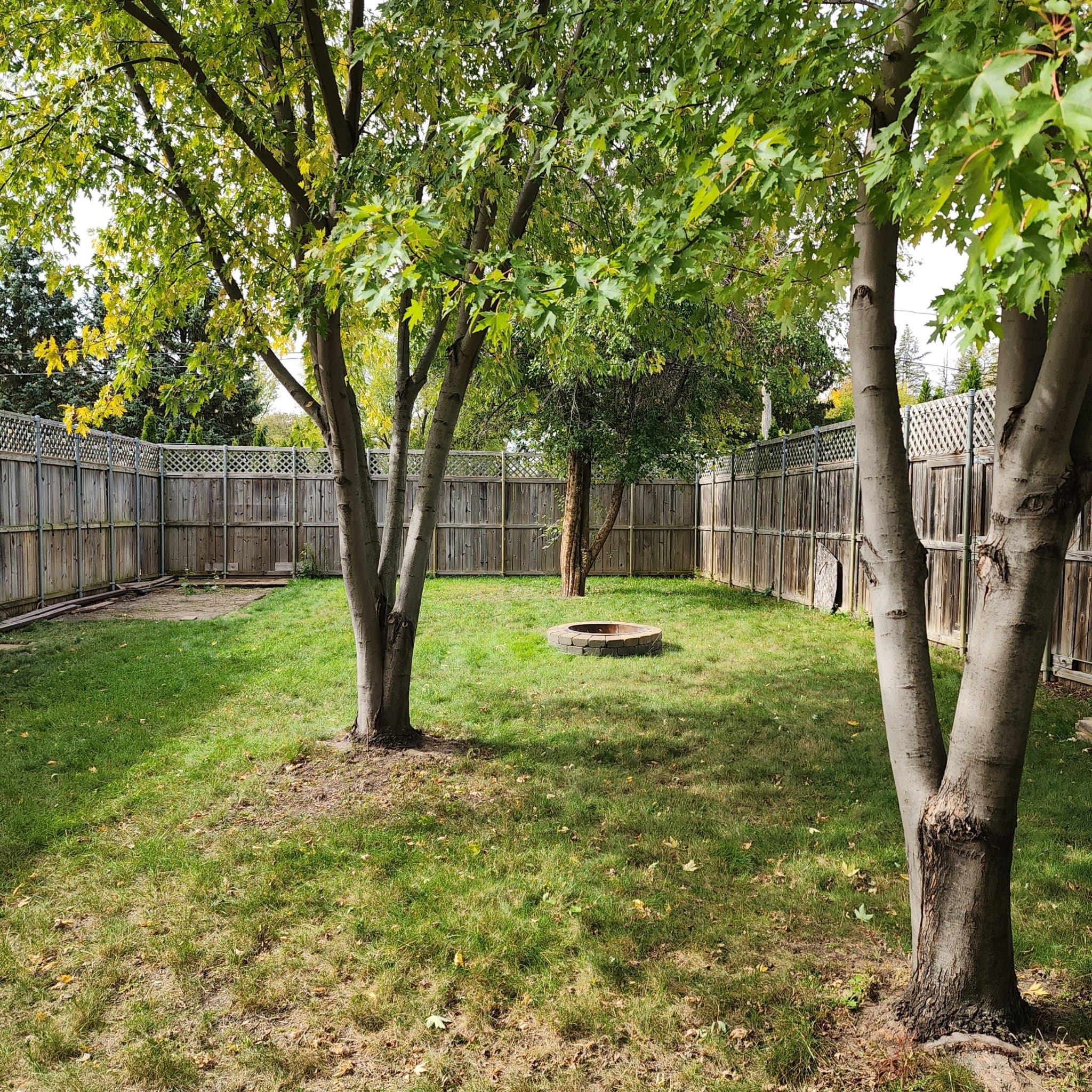 Oakdale House: 5259 Geneva Ave N