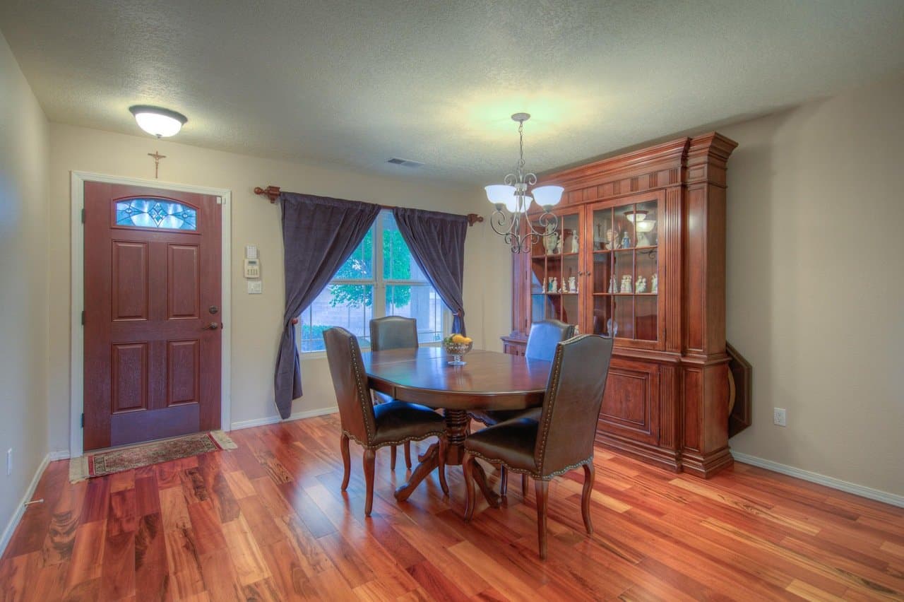 Albuquerque House: 5400 Monterey Cove Ave NW
