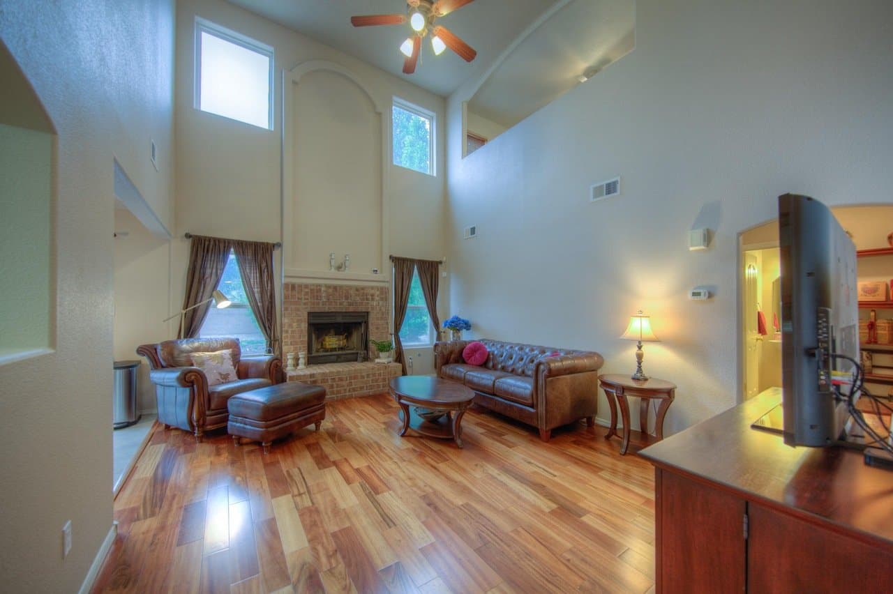 Albuquerque House: 5400 Monterey Cove Ave NW