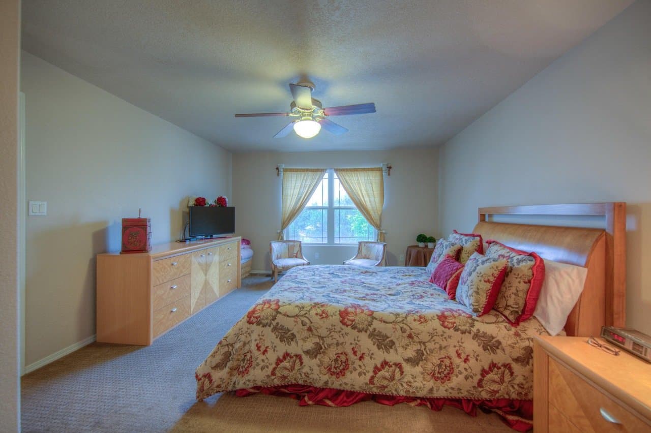 Albuquerque House: 5400 Monterey Cove Ave NW