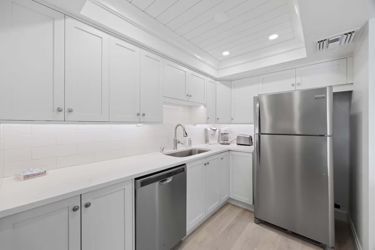 Naples Condo: 3443 Gulf Shore Blvd N