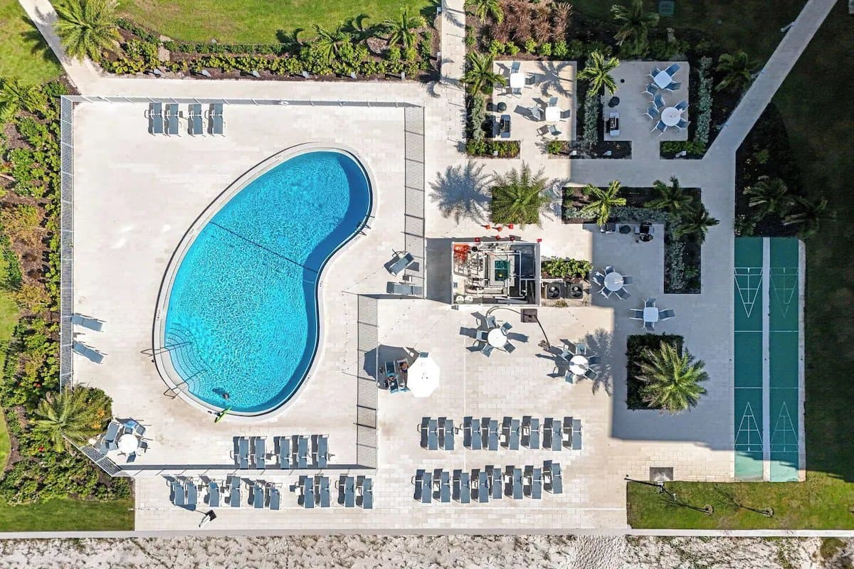 Naples Condo: 3443 Gulf Shore Blvd N