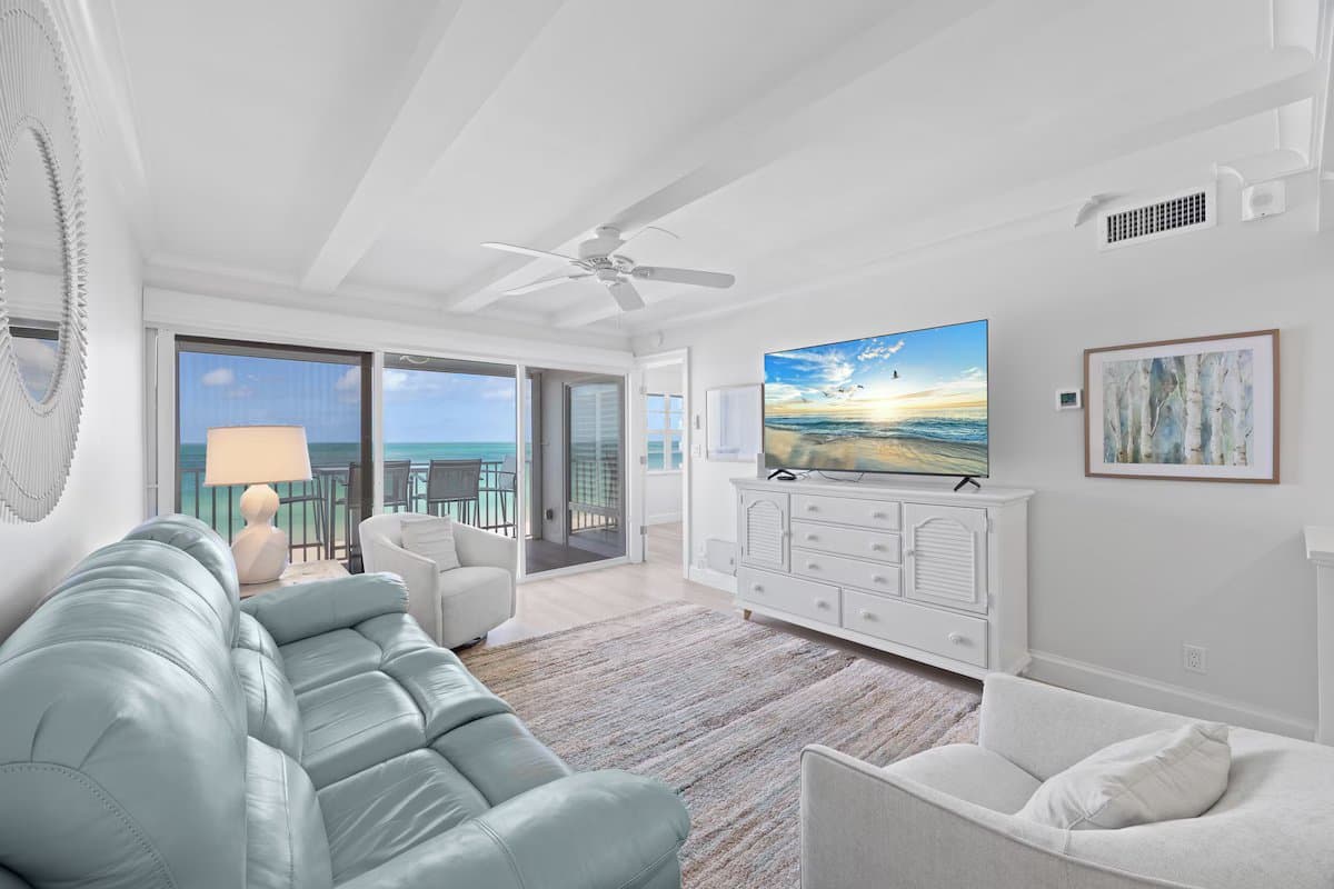 Naples Condo: 3443 Gulf Shore Blvd N