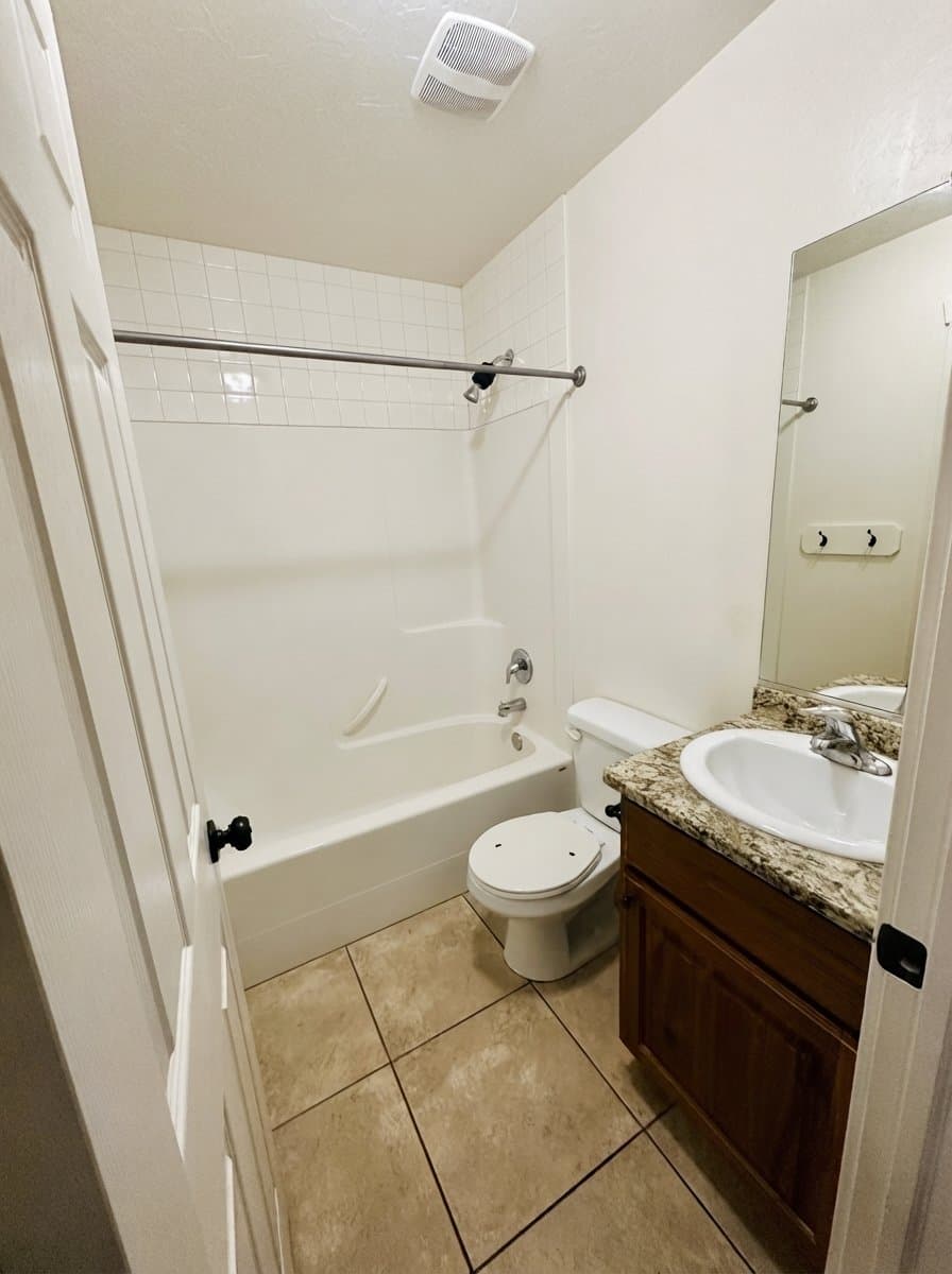 Logan House: 2170 S 1450 W