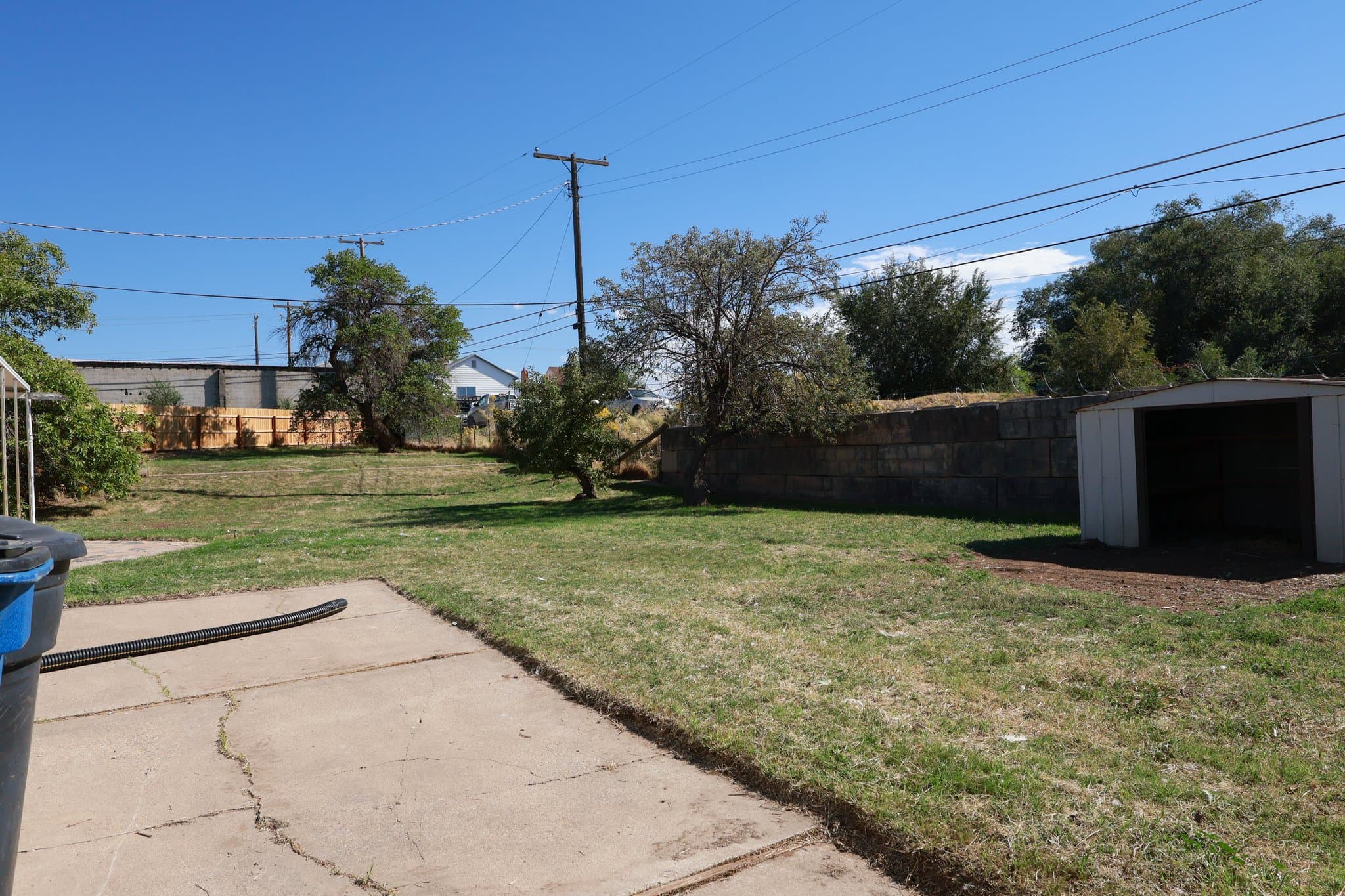 Clearfield House: 71 W 2200 N