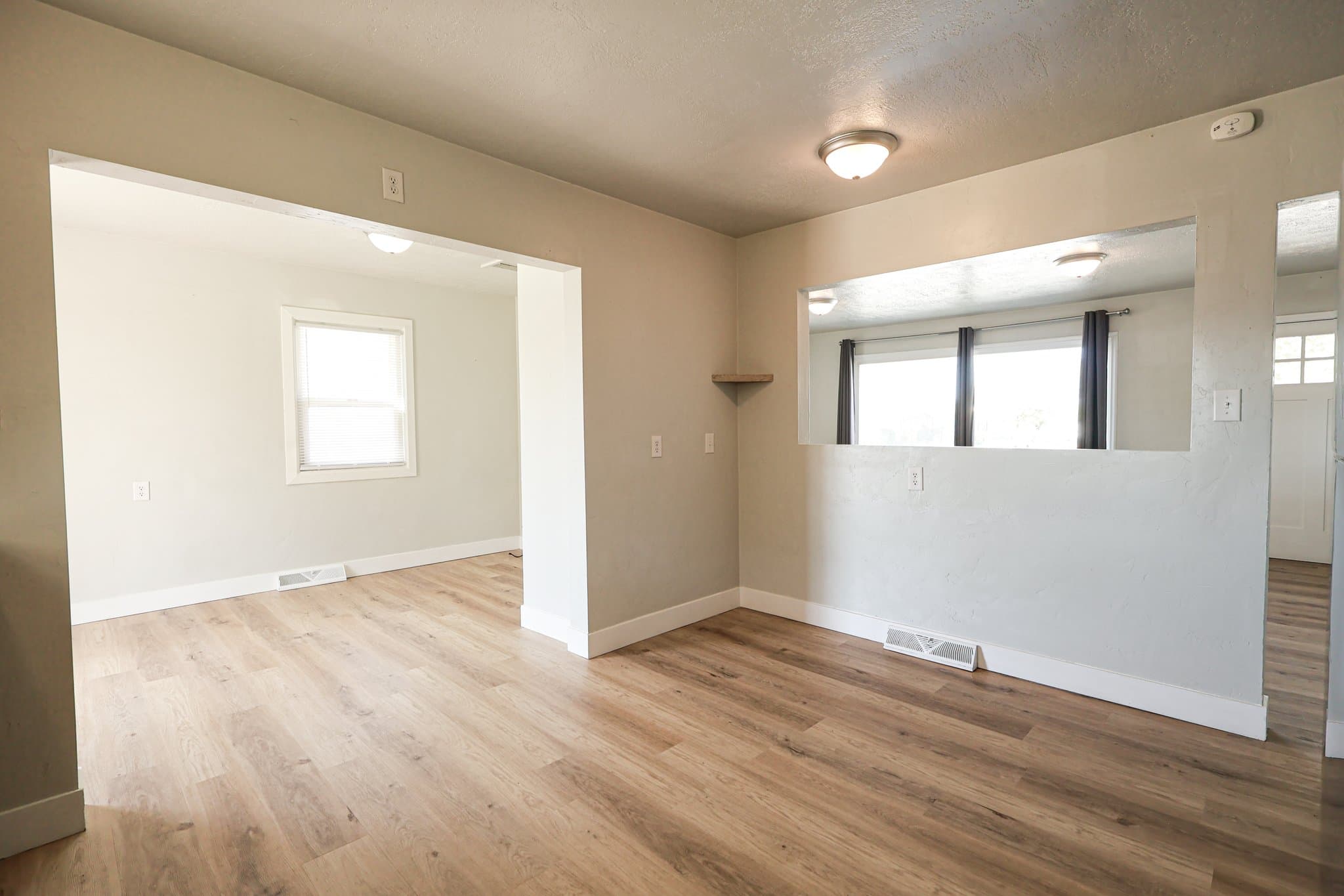 Clearfield House: 71 W 2200 N