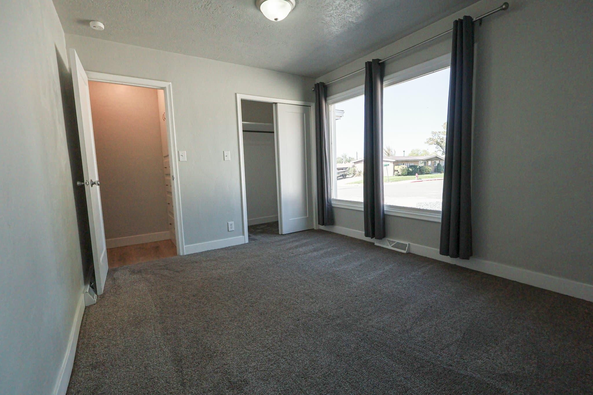 Clearfield House: 71 W 2200 N