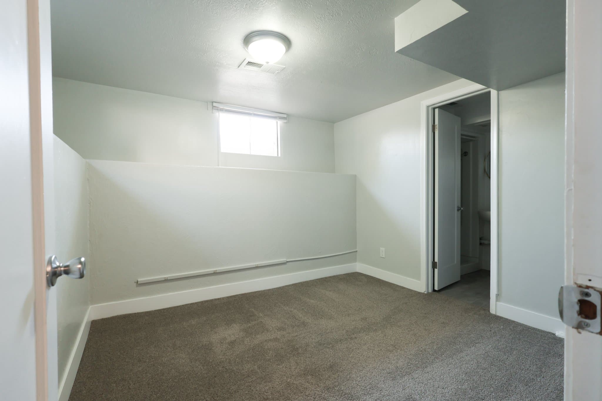 Clearfield House: 71 W 2200 N