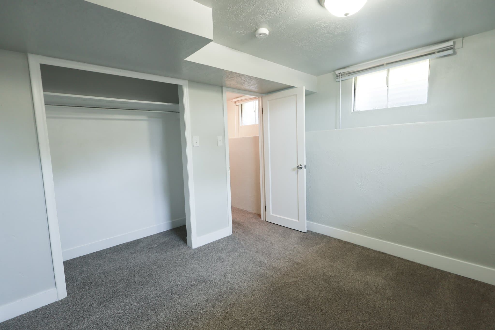 Clearfield House: 71 W 2200 N
