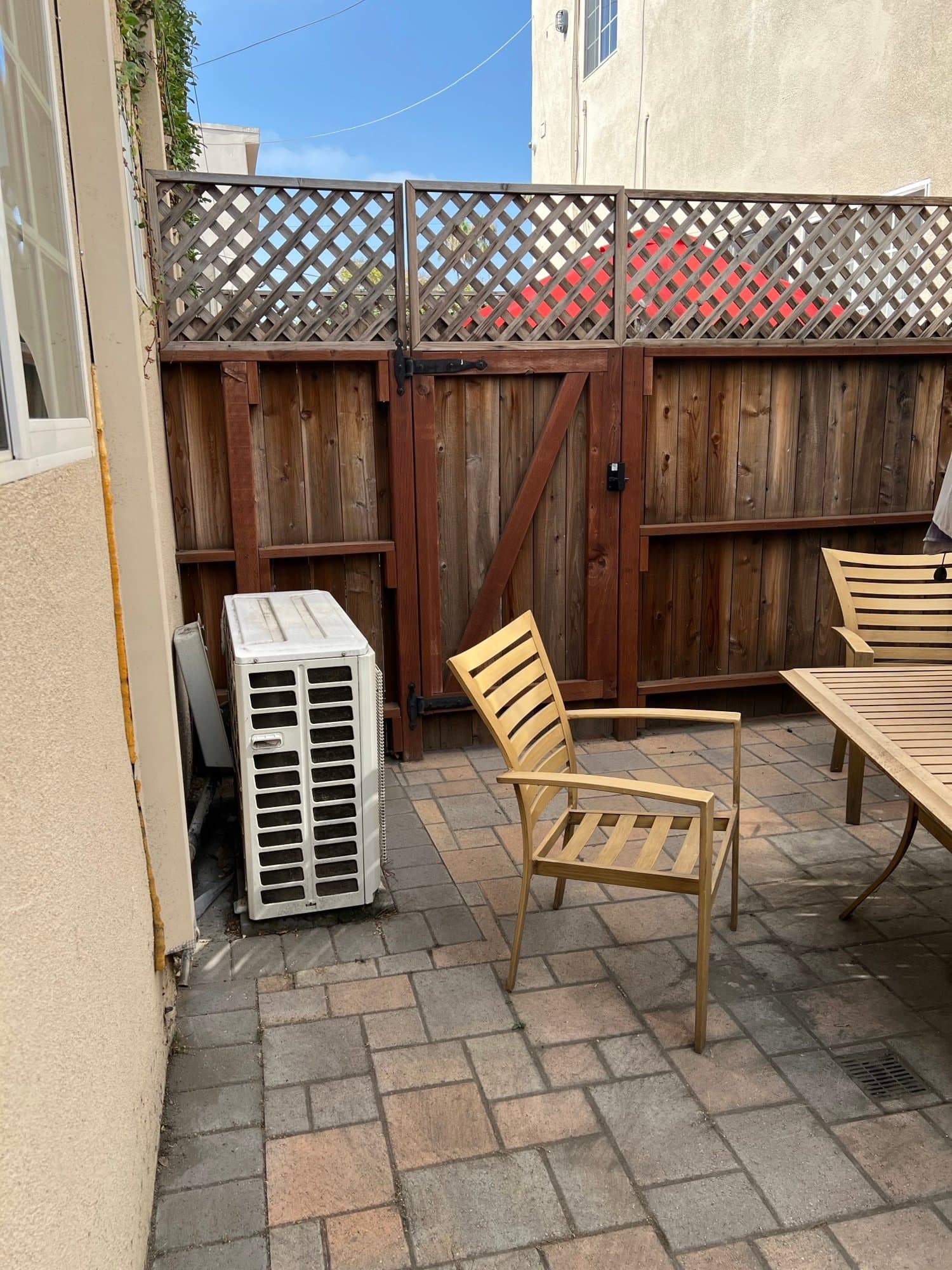 Los Angeles Townhome: 967 N Serrano Ave