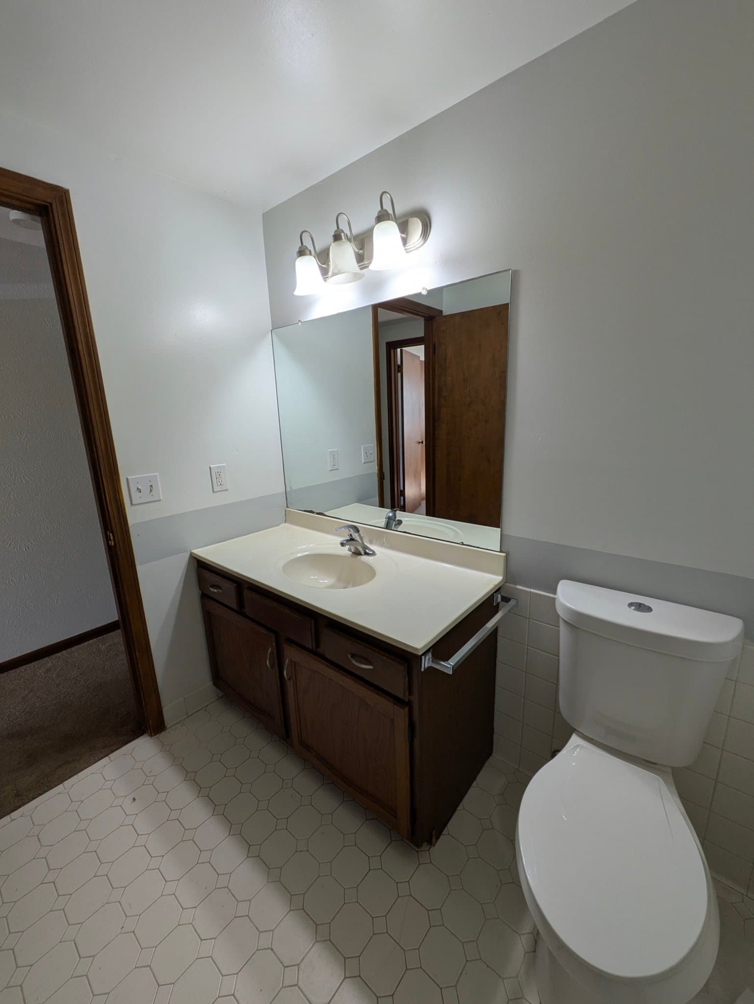 Toledo Multiplex: 5435 Glenridge Drive