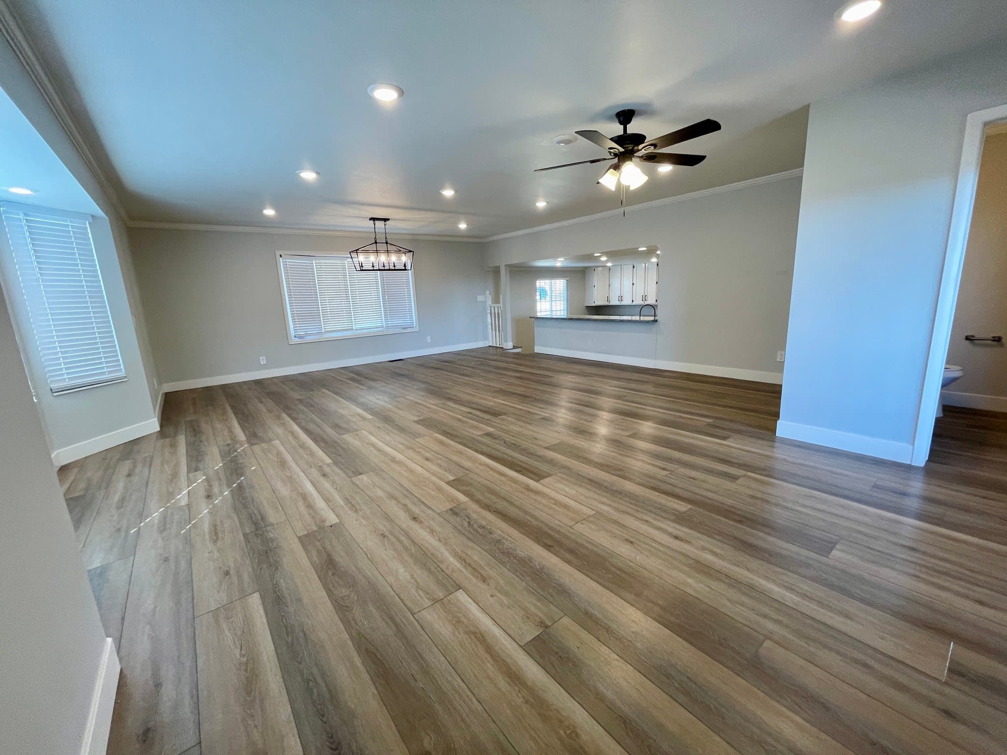 Centerville House: 164 E 1250 N