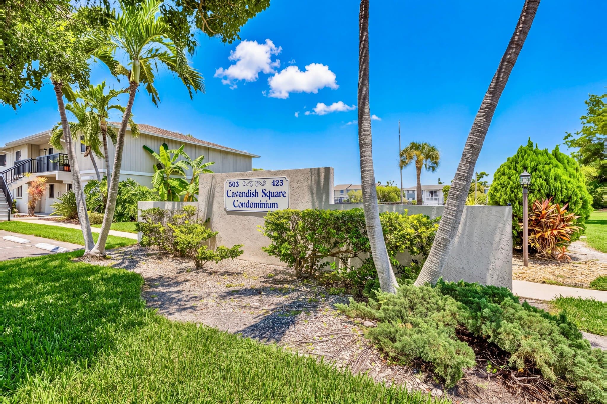 Cape Coral Condo: 423 Cape Coral Pkwy W