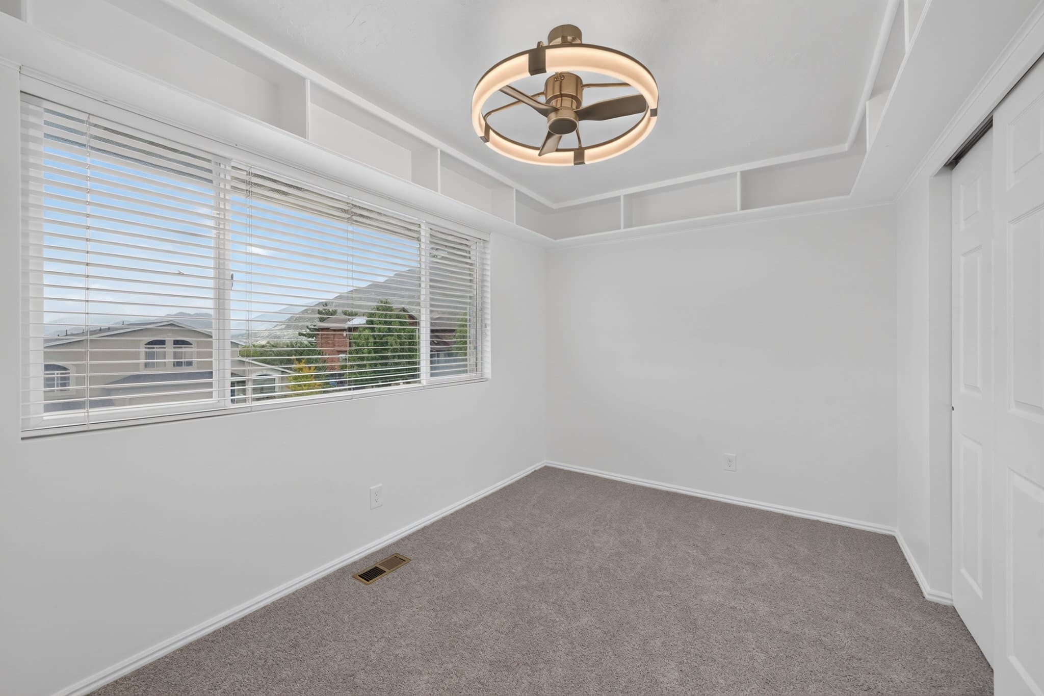 Cottonwood Heights House: 2172 E. 7495 S.