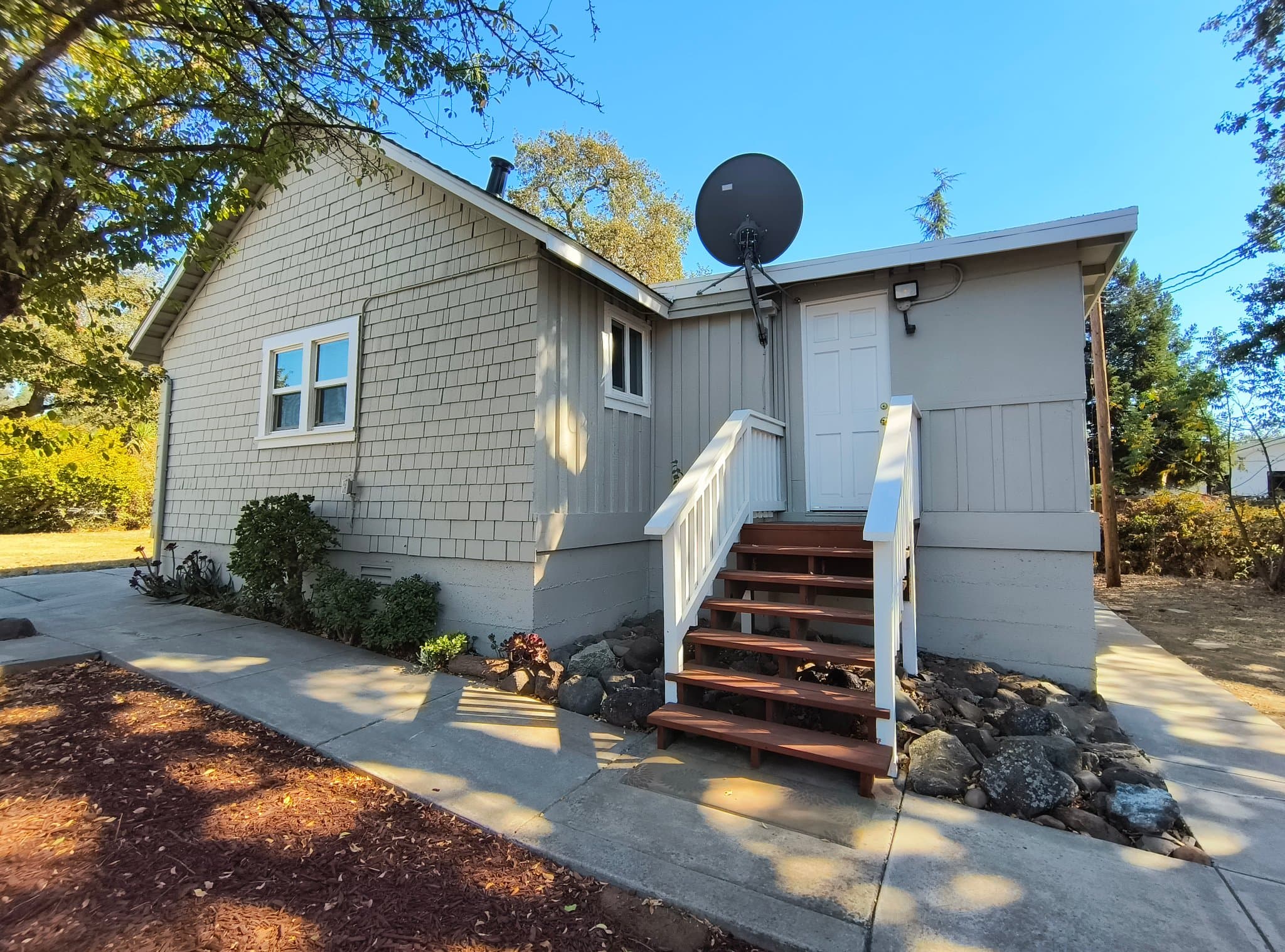 Gilroy House: 11695 Foothill Ave