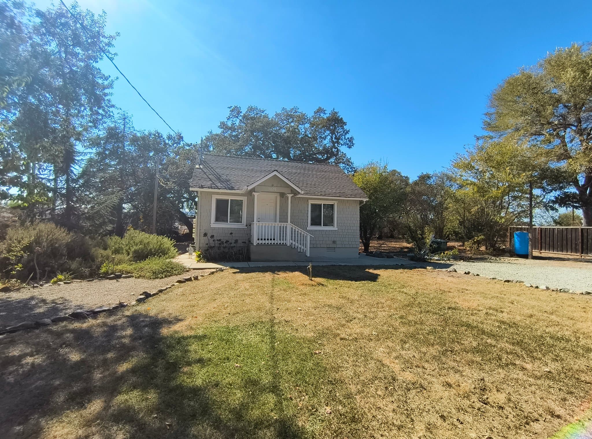 Gilroy House: 11695 Foothill Ave