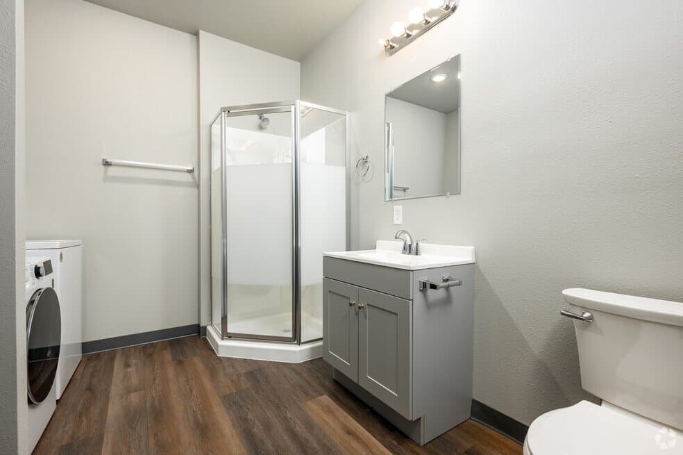 Fort Wayne Apartment: 1520 East Berry Street