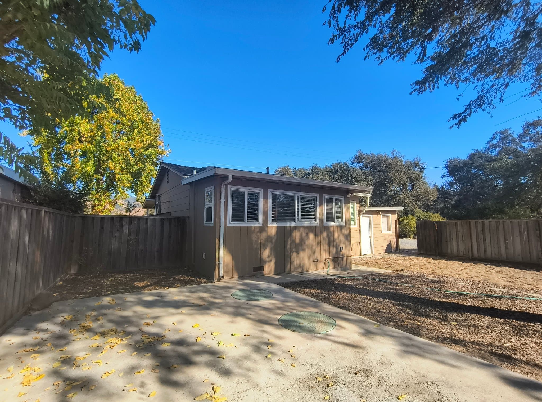 Gilroy House: 11705 Foothill Ave